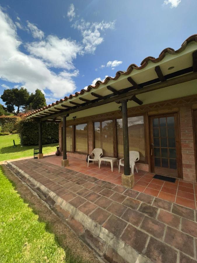Hotel, Bungalows, Chalet Y Cabanas Aventura Park Villa De Leyva La Periquera Bagian luar foto